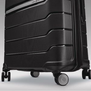 Samsonite Freeform Carry On Spinner NWT